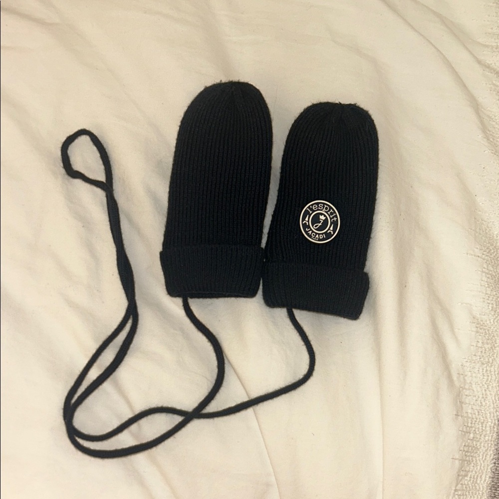 Jacadi Baby Mittens with String